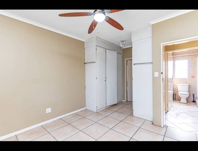 3 BEDROOM DUPLEX FOR SALE IN HALFWAY GARDENS